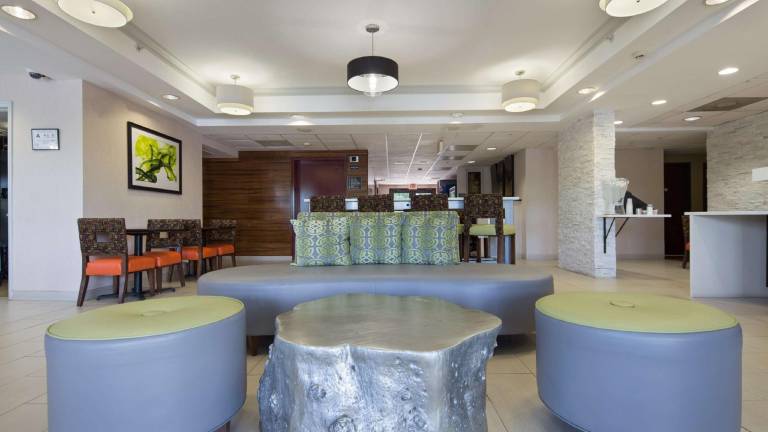 Best Western Plus Huntersville Inn & Suites Near Lake Norman — photo 3