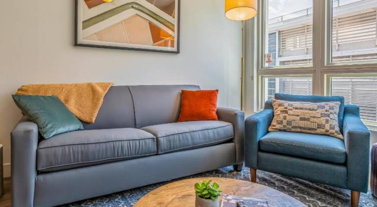 Beautiful serviced apartment with hot tub, BBQ & patio | Good for workation | Dogs allowed in Scottsdale, AZ
