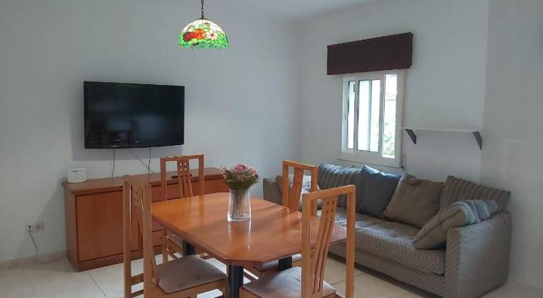 Fully equipped house with patio, yard & private pool | Pets are welcome — photo 4