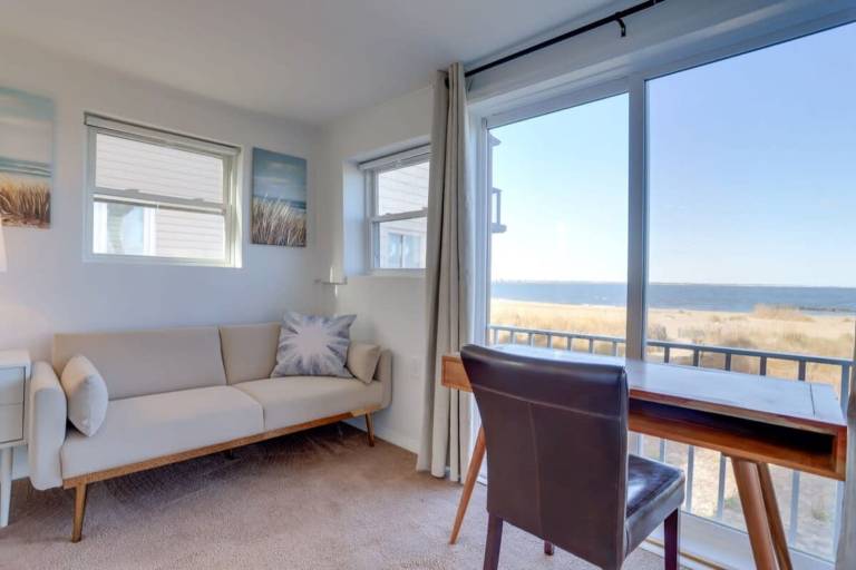 Sojourn Ultimate Beach Front 2 Bedroom — photo 4