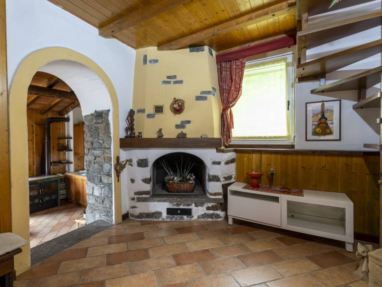 Vacation home with yard, BBQ & terrace | Mountain view — photo 4