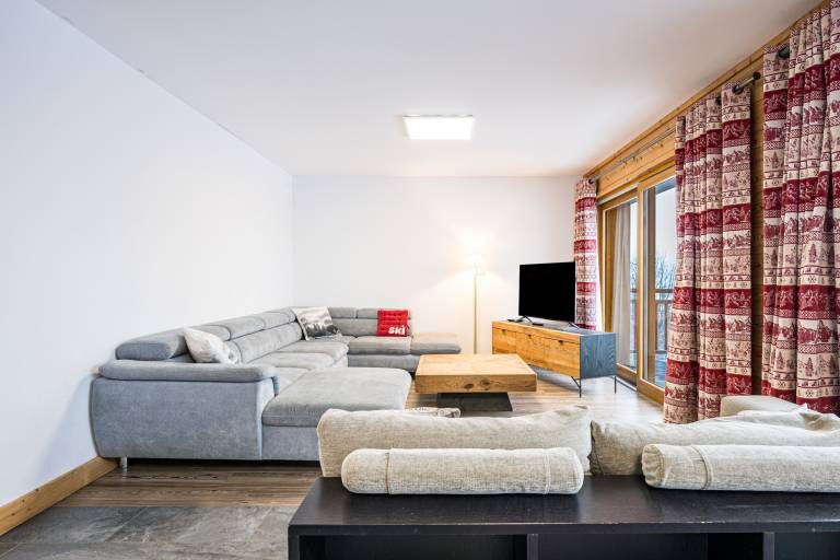 Chalet 'Salt Lake' with Mountain View, Private Terrace and Wi-Fi — photo 4