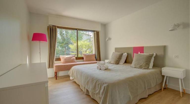 Fully equipped villa with yard, grill & patio | Close to the beach | Pet-friendly — photo 2