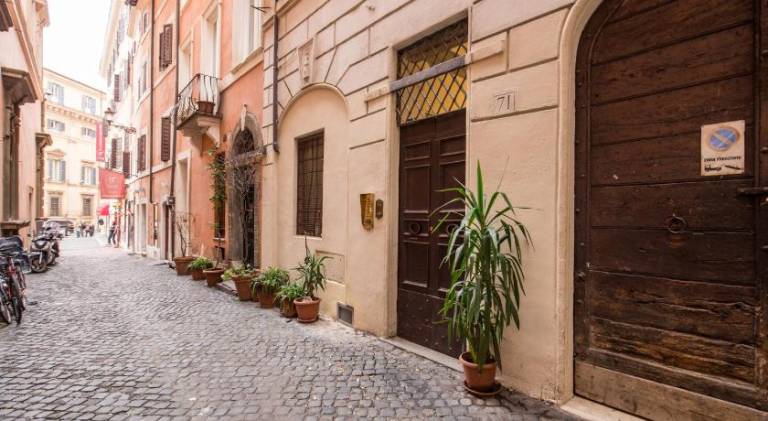 Rental apartment with hot tub | Next to Trevi Fountain | Pets are welcome — photo 4