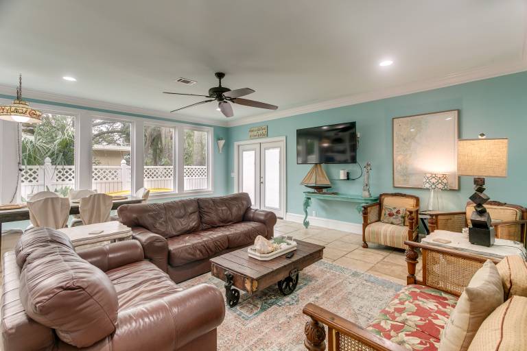 St Simons Island Townhome w/ Balcony + Ocean View! — photo 2