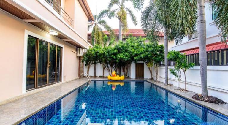 Lovely villa with pool | Dogs allowed in Pattaya