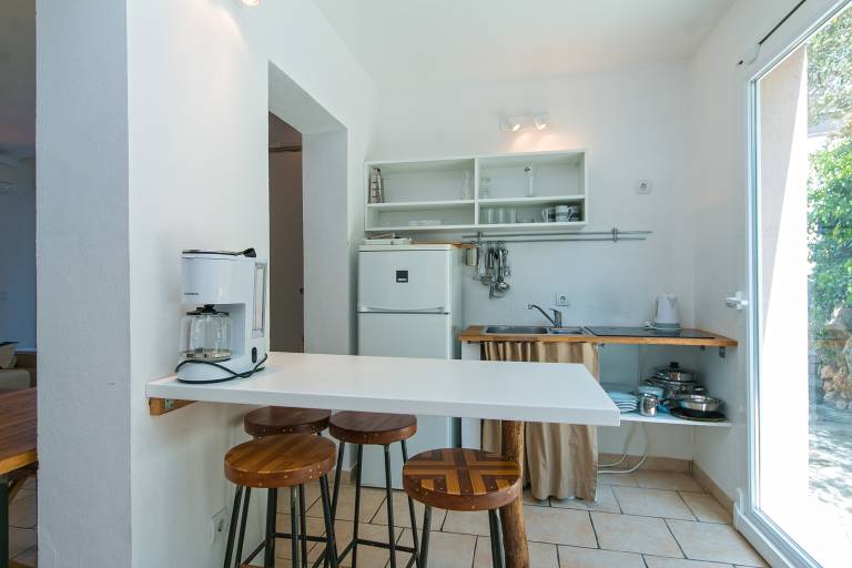 Two bedroom apartment with terrace and sea view Brela, Makarska (A-16596-c) — photo 4