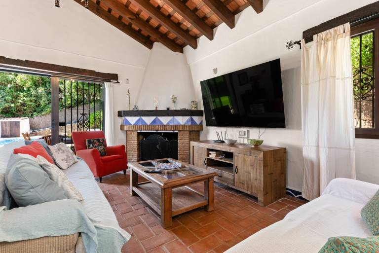 Villa Caty: Country house with mountain views, pool, and Wi-Fi — photo 5