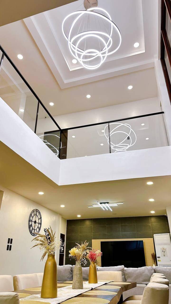 Villa with pool, yard & hot tub | Pet-friendly — photo 3