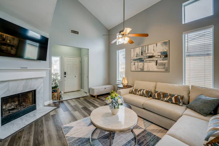 Pet Friendly! Renovated Arlington Home Near AT&T in Arlington, TX