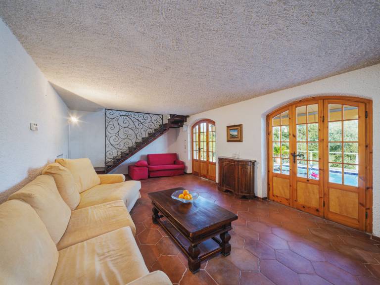 House with patio, garden & barbecue — photo 5