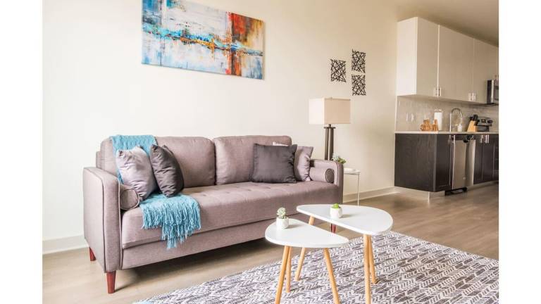 Stunning Nulu 1BR CozySuites 01