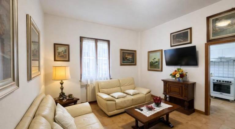 Rental apartment with 2 rooms for 4 persons — photo 2