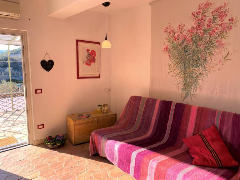 I Re Fenean: 6 RE: RELAX & NATURA famiglie 4/6 persone, piano terra con grande patio, 2 camere da letto, ampio soggiorno con divano letto. Parcheggio-Piscina -WiFi — photo 2
