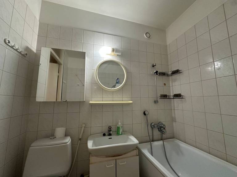 Rental apartment with hot tub | City view — photo 4