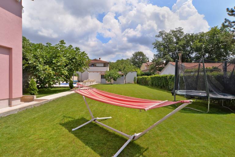 House with grill, terrace & heated pool — photo 2