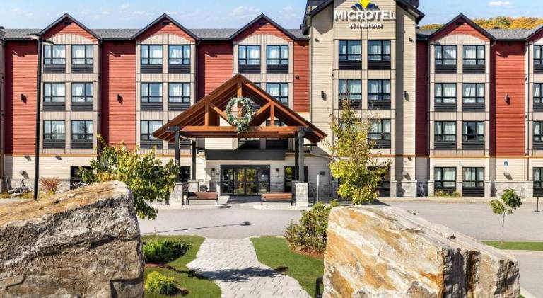 Microtel Inn & Suites by Wyndham Mont Tremblant — photo 2