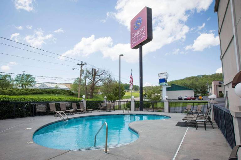 Comfort Suites Johnson City near University — photo 2