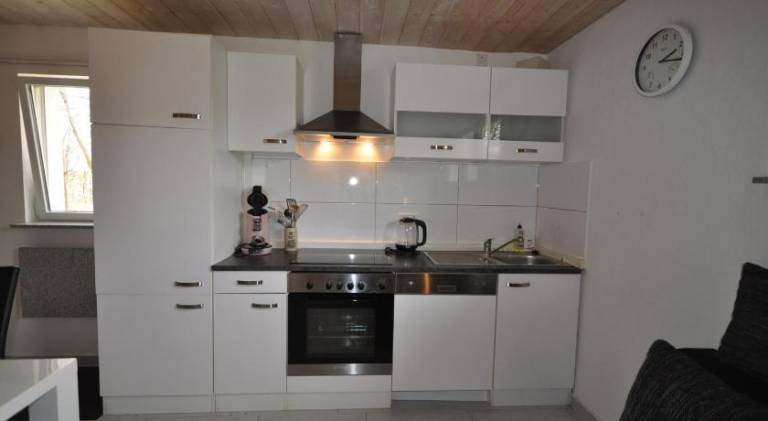 Chalet with 2 rooms for 5 persons — photo 4