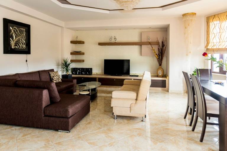Family-friendly villa with patio, grill & private pool | Pets are welcome — photo 3