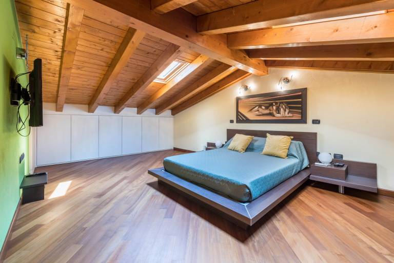 Apartment 'Dimora Del Lago - Oasi Con Piscina' with Shared Pool — photo 2