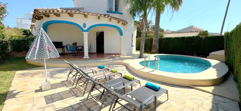 Villa with private pool, garden & barbeque — photo 2
