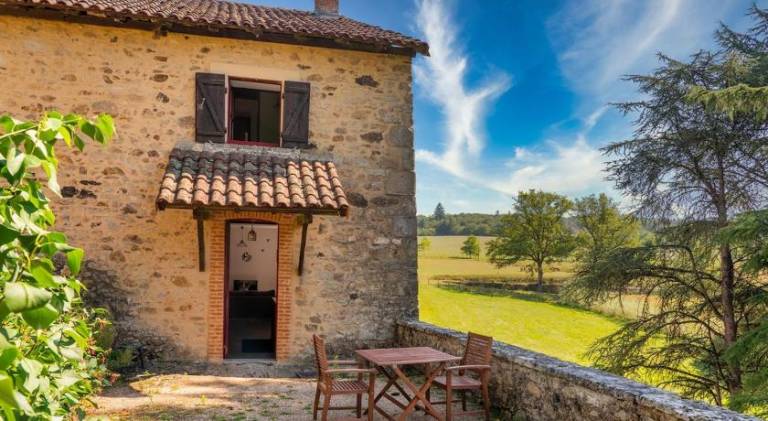 House with garden, patio & grill in Limoges