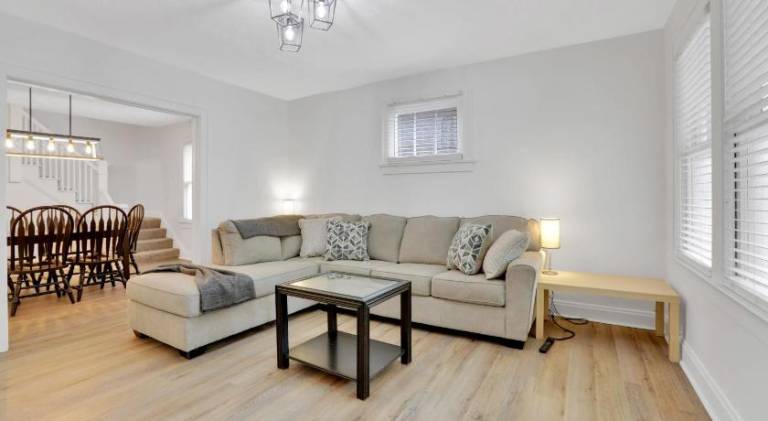 Housepitality- The 614 Peaceful Escape - Old Town in Franklin, OH