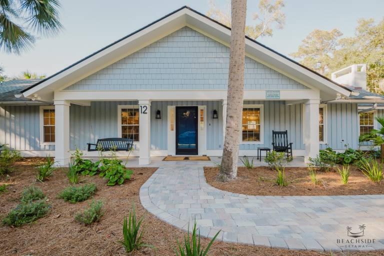 House with barbeque, private pool & hot tub in Hilton Head Island, SC