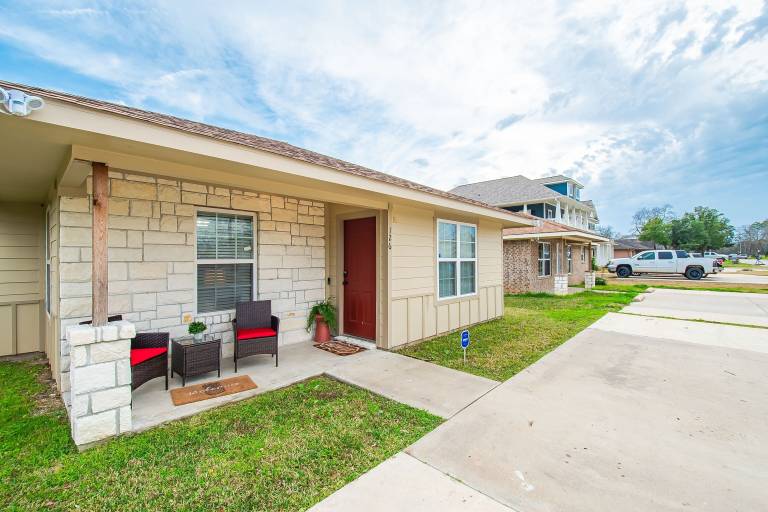 House  College Station