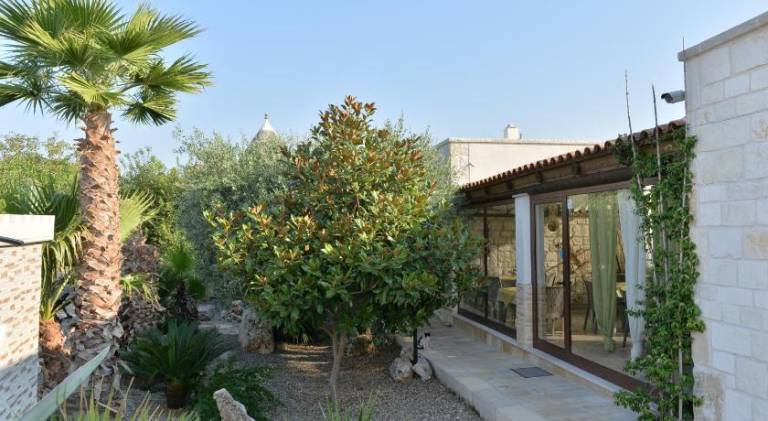 Farm with yard, barbeque & terrace — photo 4