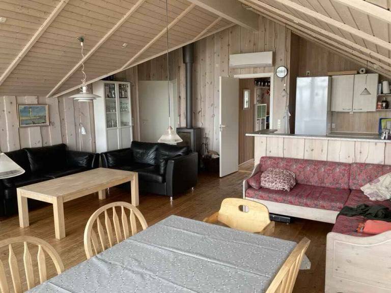 Holiday home with sea view and beach nearby — photo 5