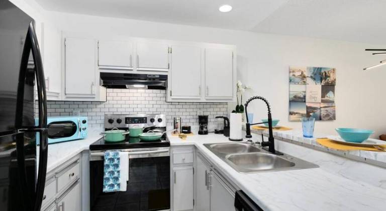 Charming rental apartment with pool | Pets allowed — photo 4