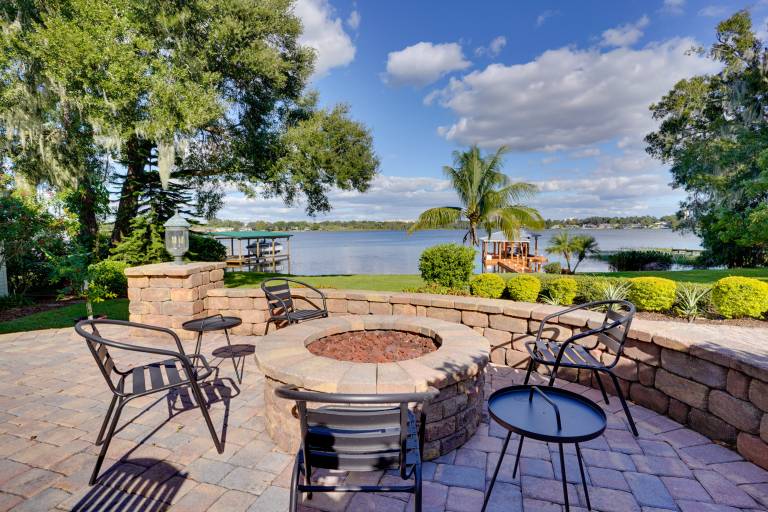 Lakefront Winter Haven Retreat: Hot Tub & Patio! — photo 2