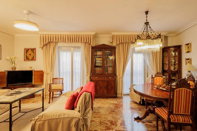 Fully equipped nice rental apartment | Next to Seville Cathedral | Perfect for remote work | Pets are welcome — photo 2