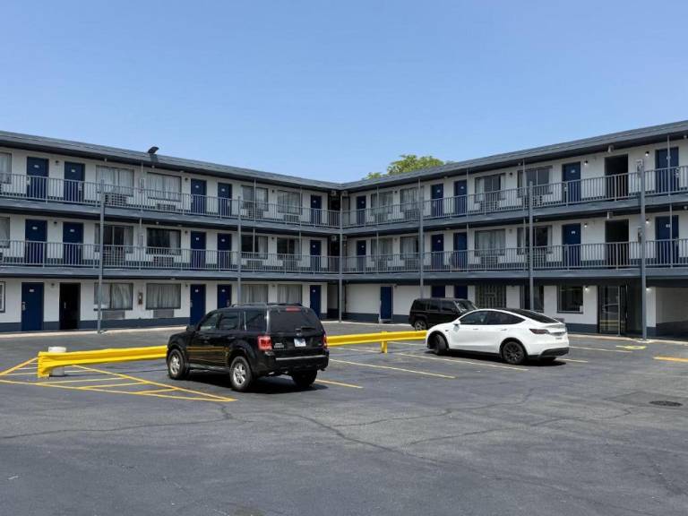 Motel 6 Chicago, IL - Halsted — photo 3