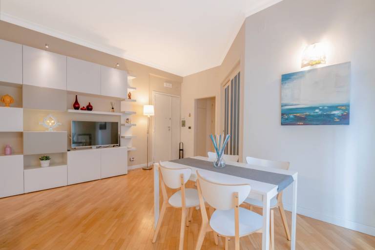 Elena - Modern Luxury, Elena Central — photo 4