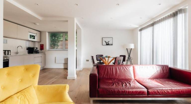 Holiday apartment with yard — photo 2