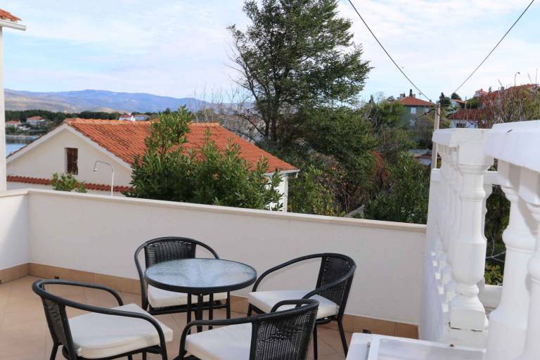 Fully equipped house with garden, patio & barbeque | Pets are welcome — photo 2