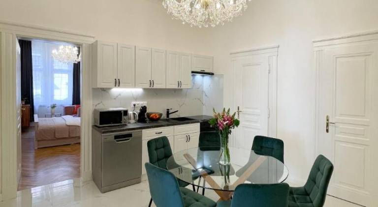 Serviced apartment | Near Prague astronomical clock | Good for workation — photo 3