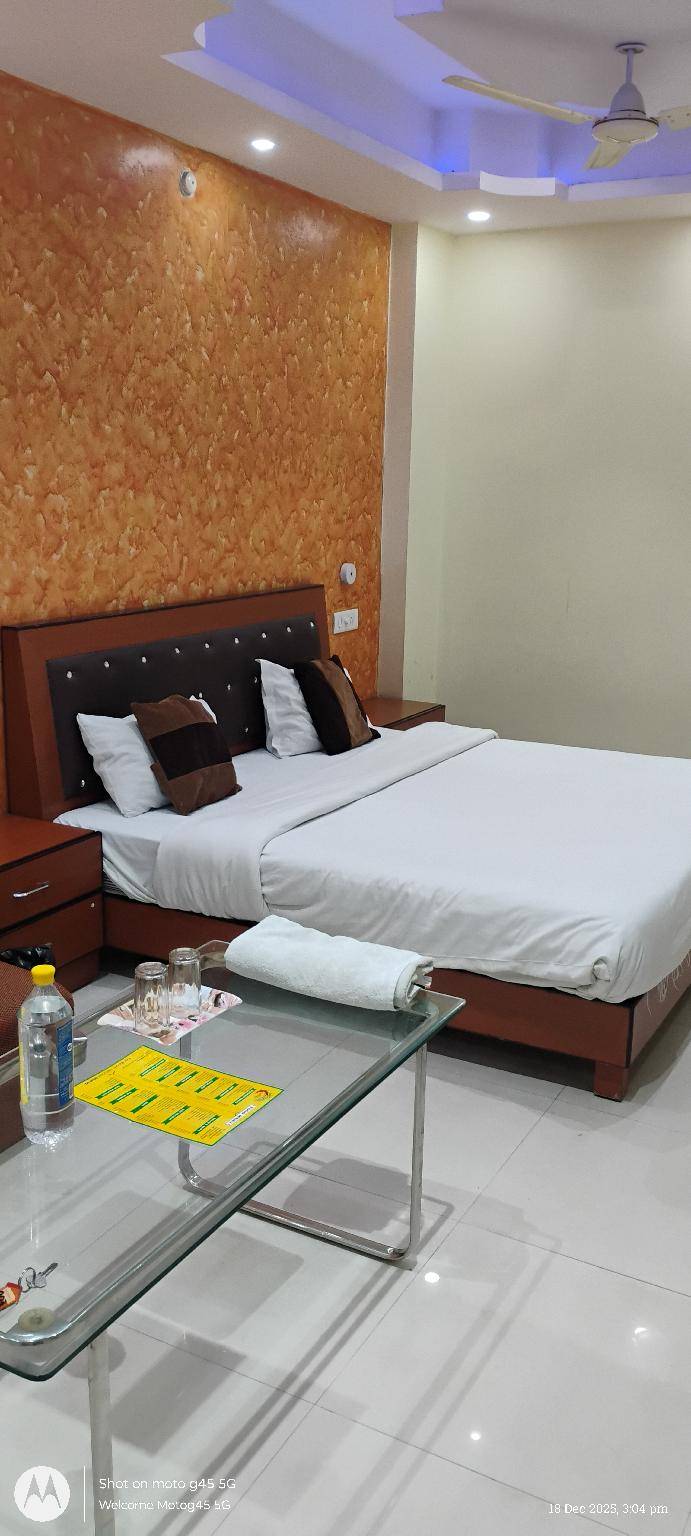 H M HOTEL INN in Lucknow