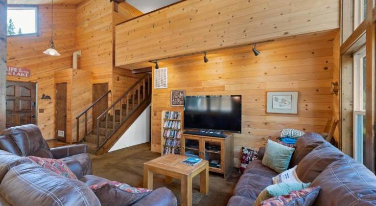 House with jacuzzi & pool | Pets allowed — photo 2