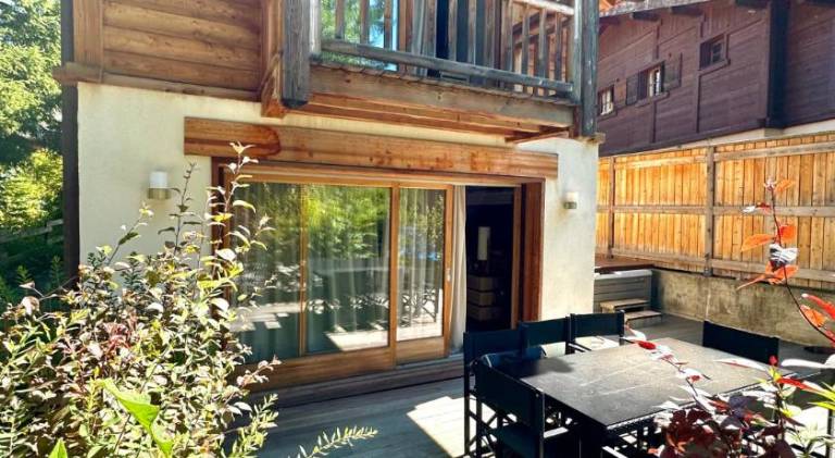 Charming chalet with jacuzzi | Pets allowed — photo 5