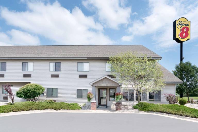 Super 8 By Wyndham Sparta in Sparta, WI