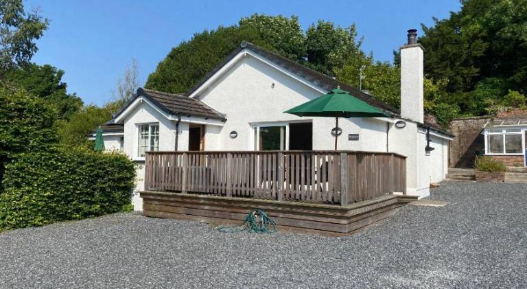 Vacation home with hot tub | Dogs allowed in Newton Stewart