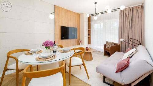 Rental apartment with patio & yard — photo 4