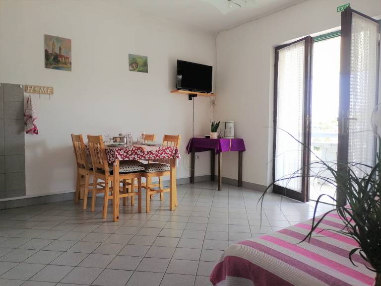 Holiday apartment with yard, grill & terrace | Pets allowed — photo 2