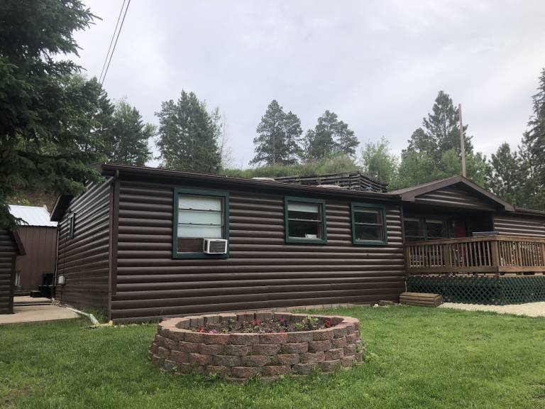 Cabin  Lead
