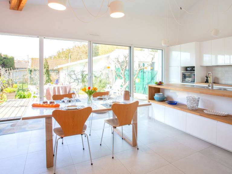 Fully equipped vacation home with terrace, barbeque & garden | Next to the beach | Pet-friendly — photo 4