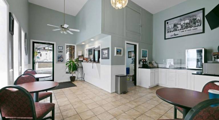 Hotel 8 — photo 2